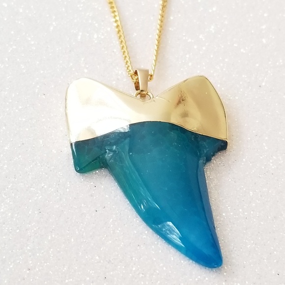 Eleonorajewels Jewelry - Blue agate carved shark tooth long necklace